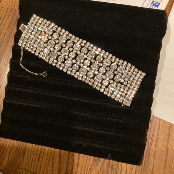 RARE VINTAGE KRAMER oF NEW YORK 11 ROW STUNNING RHINESTONE BRACELET - Picture 2 of 15